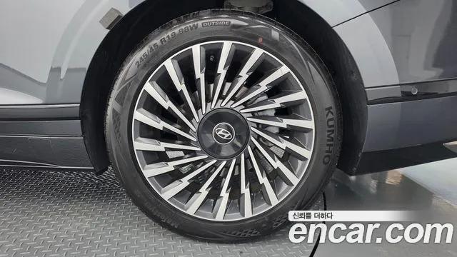 Hyundai Grandeur GN7 — Фото автомобиля 6