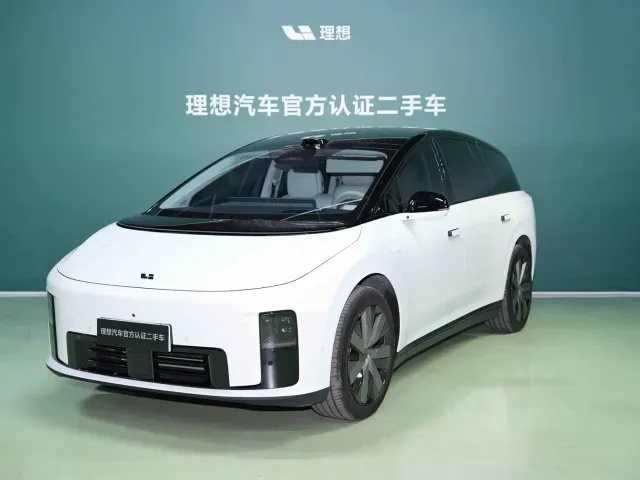 Фотография автомобиля — Li Auto i8
