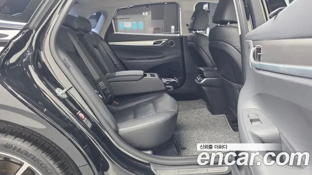 Hyundai Grandeur New — Фото автомобиля 18