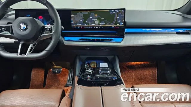 BMW 5-Series 5 серия (G60) 530i xDrive M Sport — Фото автомобиля 12