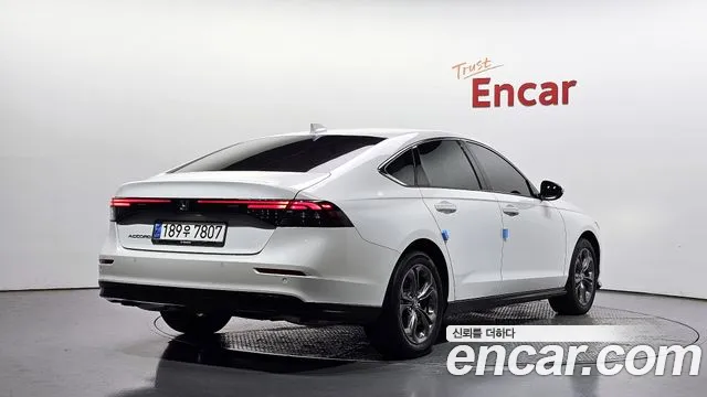 Honda Accord 11th Gen — Фото автомобиля 2