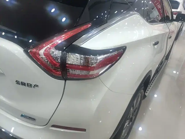 Nissan Murano — Фото автомобиля 7