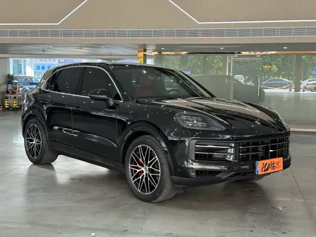 Porsche Cayenne — Фото автомобиля 3