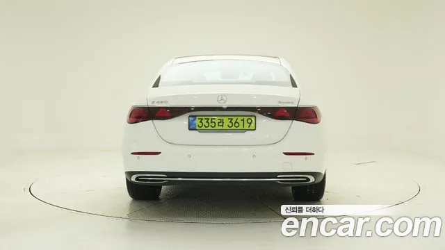Mercedes-Benz E-Class — Фото автомобиля 4
