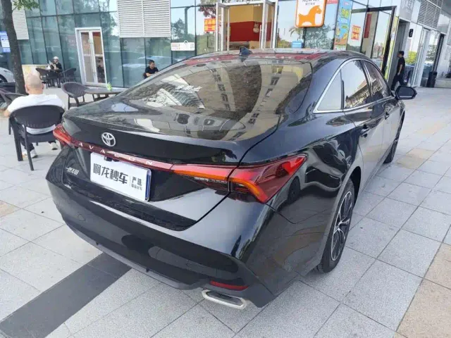 Toyota Avalon — Фото автомобиля 8
