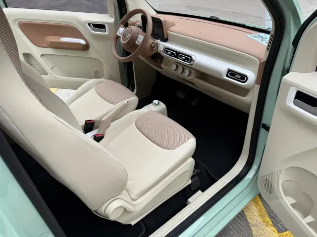 Wuling Hongguang Mini EV — Фото автомобиля 12