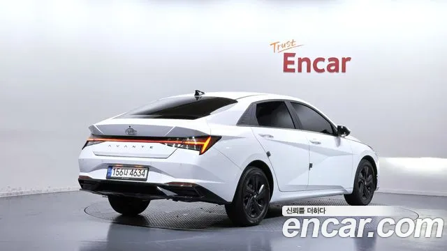 Hyundai Avante CN7 — Фото автомобиля 2