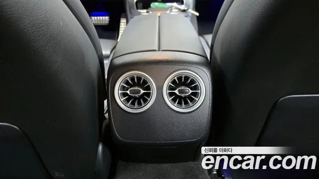 Mercedes-Benz E-Class — Фото автомобиля 30