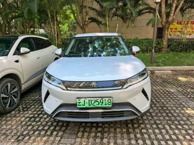 Фотография автомобиля — BYD Yuan UP
