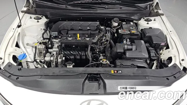 Hyundai Avante CN7 — Фото автомобиля 9