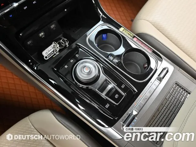 Kia Carnival Generation 4 — Фото автомобиля 9