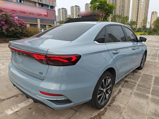 Geely Emgrand — Фото автомобиля 6