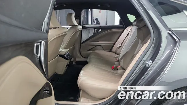 Kia K8 Hybrid — Фото автомобиля 18