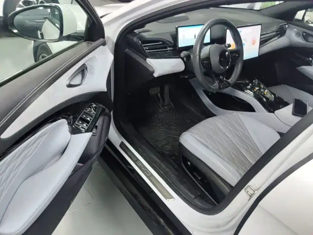 BYD Seal — Фото автомобиля 15