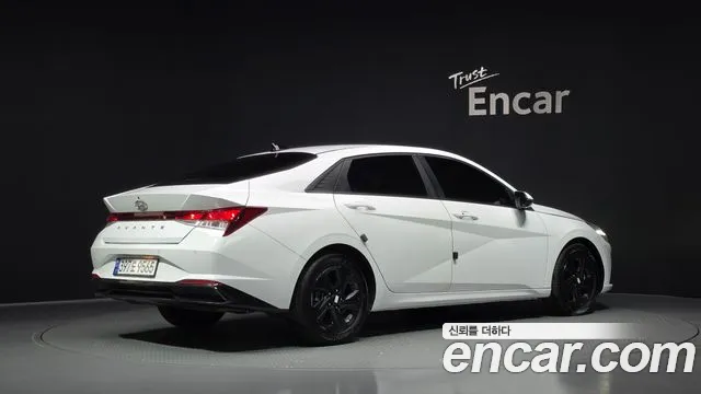 Hyundai Avante CN7 — Фото автомобиля 2