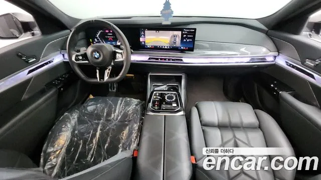 BMW 7-Series 7 серия (G70) 740i sDrive M Sport — Фото автомобиля 7