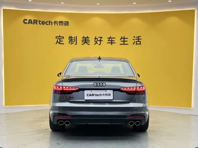 Audi S4 — Фото автомобиля 5