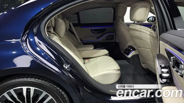 Mercedes-Benz S-Class — Фото автомобиля 12