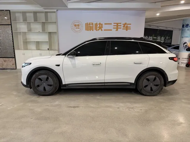 Leapmotor C11 — Фото автомобиля 4