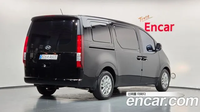 Hyundai Staria — Фото автомобиля 2