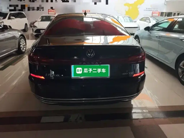 Volkswagen Passat — Фото автомобиля 5