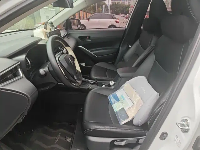 Toyota Corolla Cross — Фото автомобиля 7