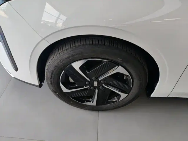 Geely Galaxy L6 — Фото автомобиля 22