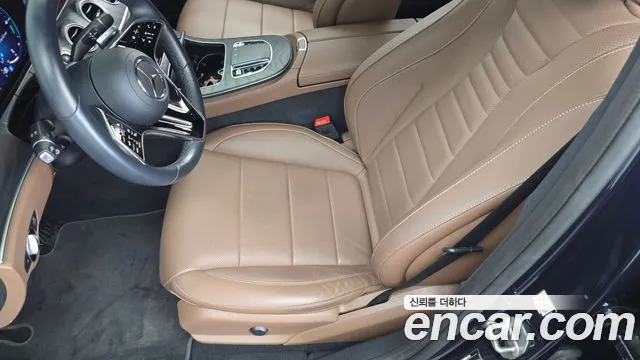 Mercedes-Benz E-Class — Фото автомобиля 14