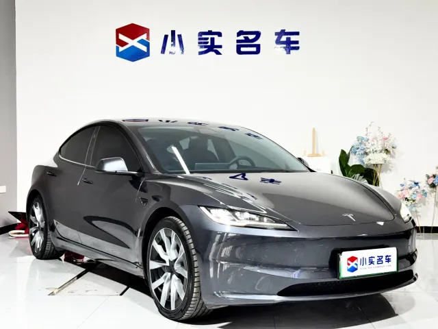 Tesla Model 3 — Фото автомобиля 3