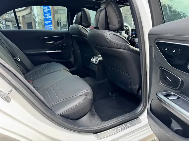 Mercedes-Benz C-Class — Фото автомобиля 12