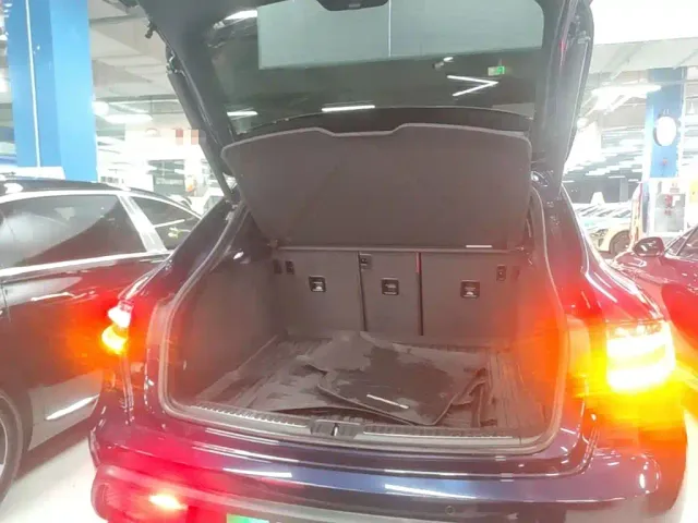 Porsche Macan — Фото автомобиля 18
