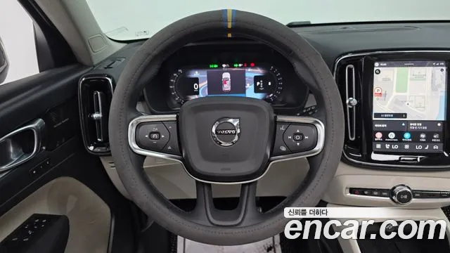 Вольво XC40 B4 Ultimate Bright — Фото автомобиля 14