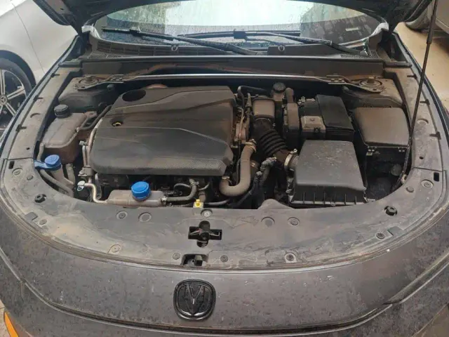Changan Changan UNI-V 2024 1.5T Deluxe Sport — Фото автомобиля 10