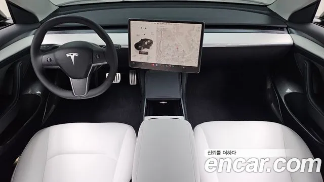 Tesla Model 3 — Фото автомобиля 10