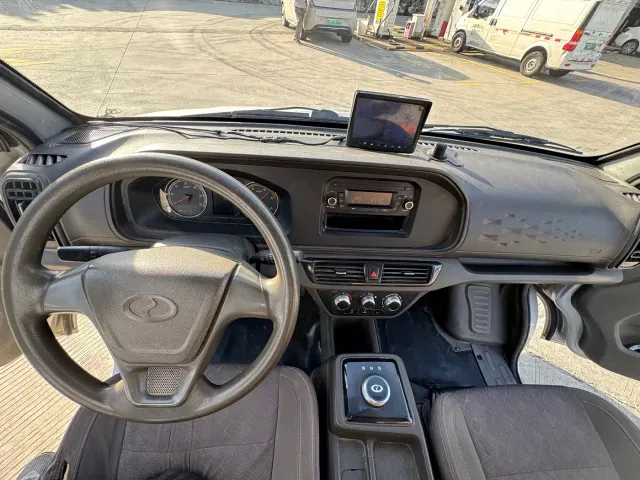 Ruichi New Energy EC71 — Фото автомобиля 6