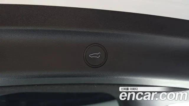 Tesla Model Y — Фото автомобиля 5