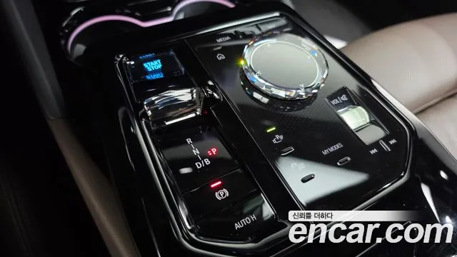 BMW i5 G60 — Фото автомобиля 12
