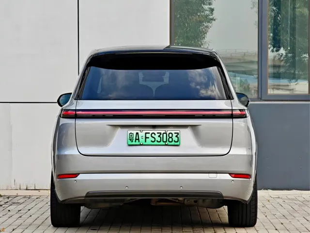 Li Auto L9 — Фото автомобиля 7
