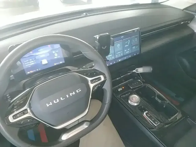Wuling Starlight — Фото автомобиля 9