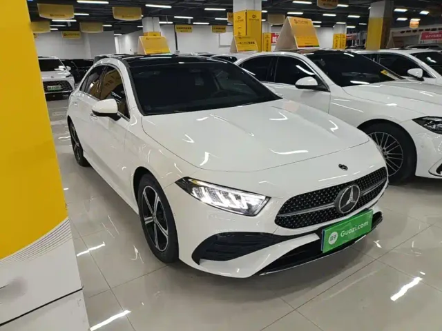 Mercedes-Benz A-Class — Фото автомобиля 3