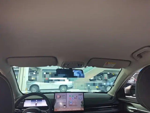 Geely Geometry G6 — Фото автомобиля 17
