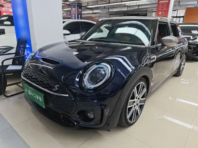Фотография автомобиля — MINI Clubman