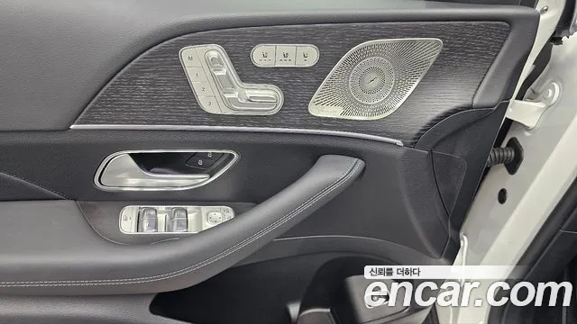 Mercedes-Benz GLE-Class — Фото автомобиля 14