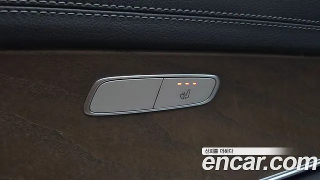 Mercedes-Benz E-Class — Фото автомобиля 28
