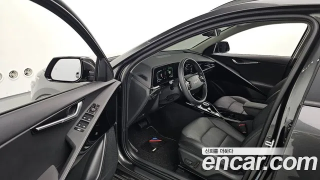 Kia Niro The All New — Фото автомобиля 15