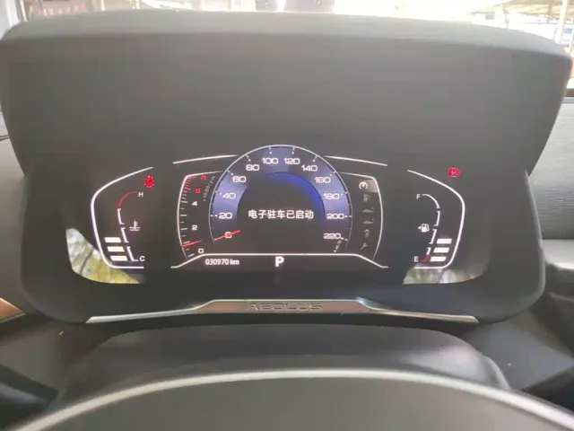 Dongfeng Yixuan — Фото автомобиля 11
