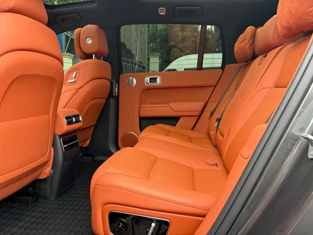 Li Auto L7 — Фото автомобиля 8