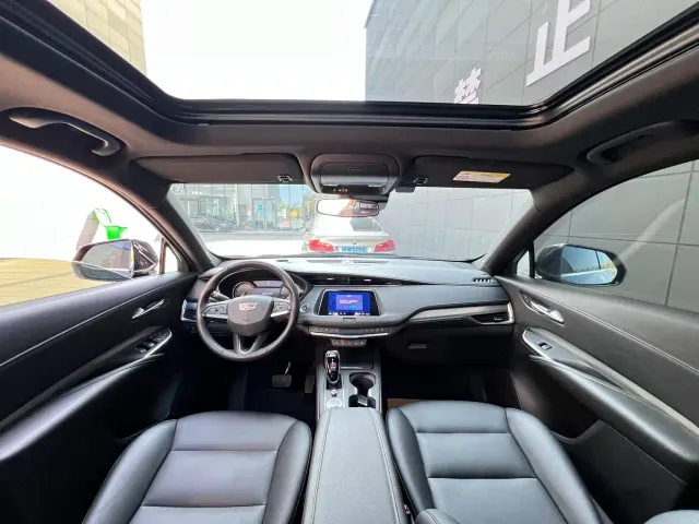 Cadillac XT4 — Фото автомобиля 10