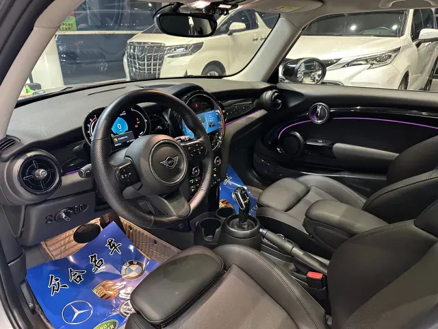 MINI Hatch — Фото автомобиля 14