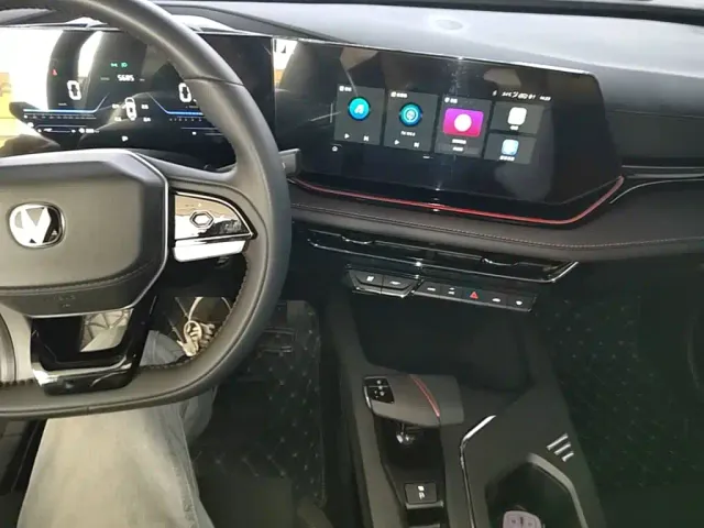 Changan X5 Plus — Фото автомобиля 9